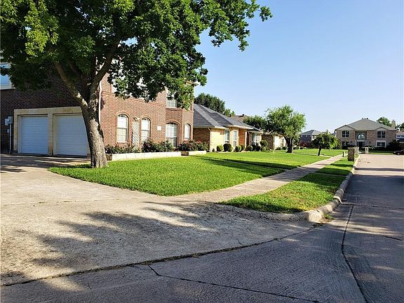 3rd image of 3509 Leeward Ln