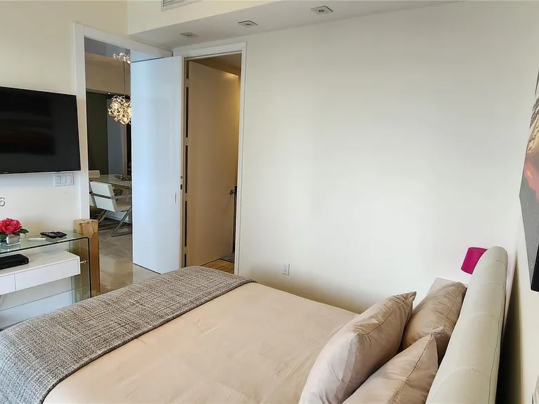 15811 Collins Ave #2802 — Photo 31