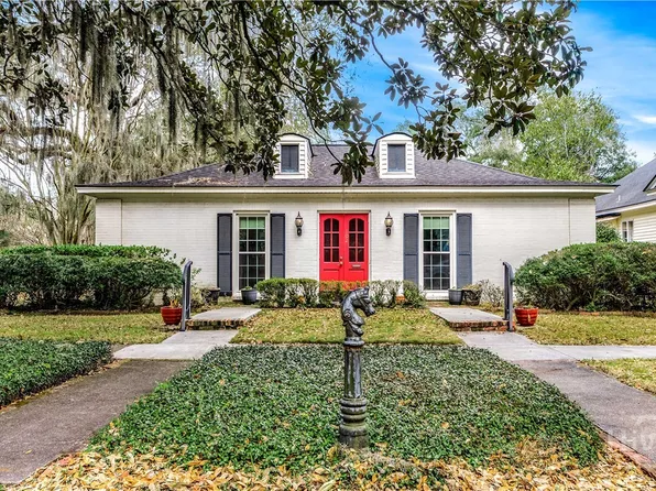 102 E 55th Street, Savannah, GA 31405