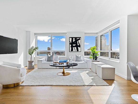 2nd image of 200 E 94th St APT 3017