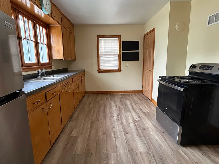 1623 Kilbourn Ave #1 — Photo 5