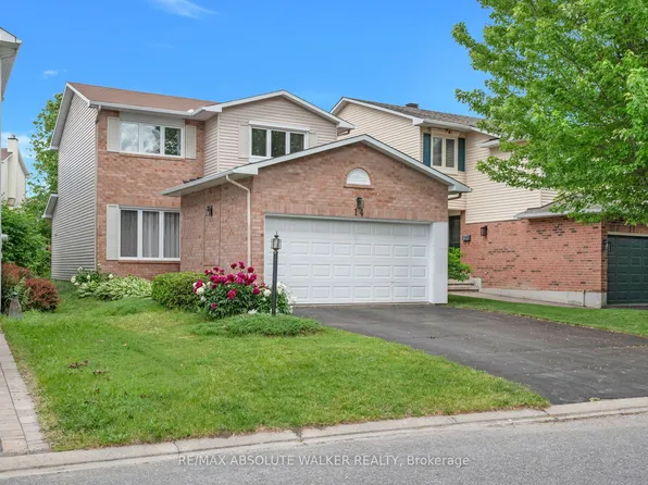 14 Inwood Dr, Ottawa, ON K2M 1Z5
