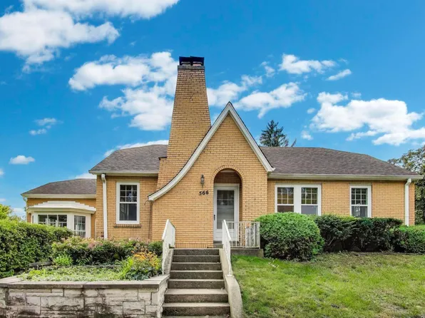 566 Bellevue Pl, Highland Park, IL 60035