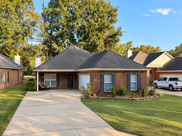 339 River Birch Cir, Wetumpka, AL 36093