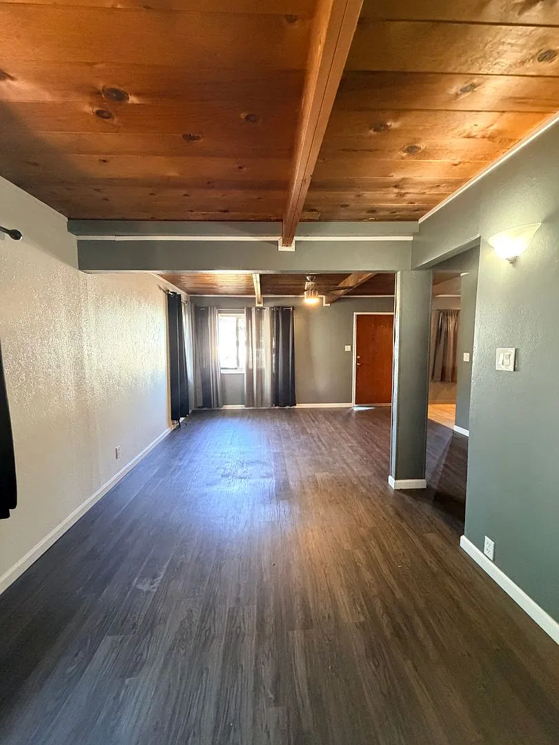 Charming 2 Bedroom Red Bluff Home with Wood Ceilings & SOLAR! — Photo 3