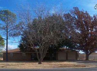 1015 S College Ave, Holliday, TX 76366