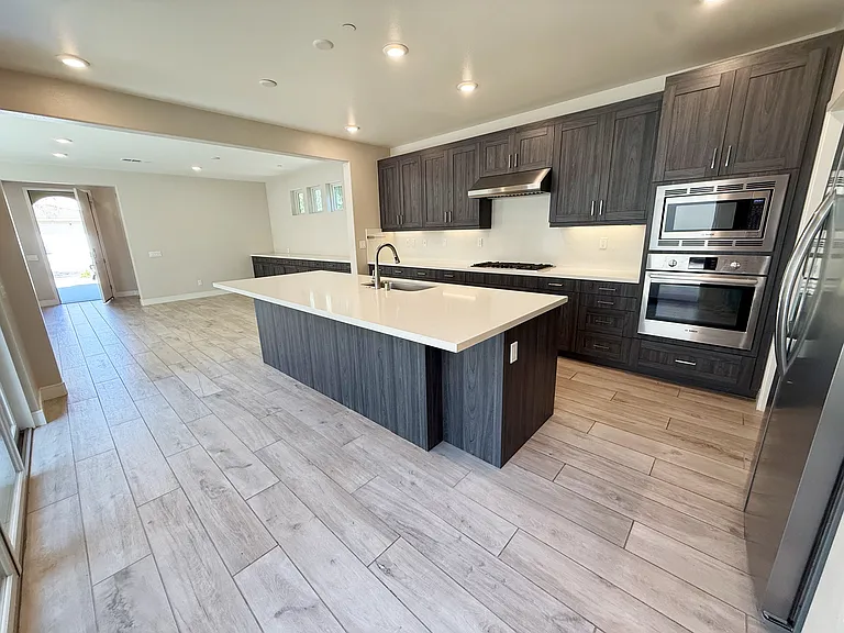6705 Aliso Valley Way — Photo 3