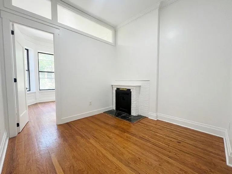 316 W 104th St #3A — Photo 4
