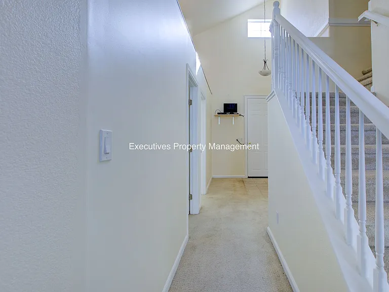 4651 Stern Dr — Photo 2