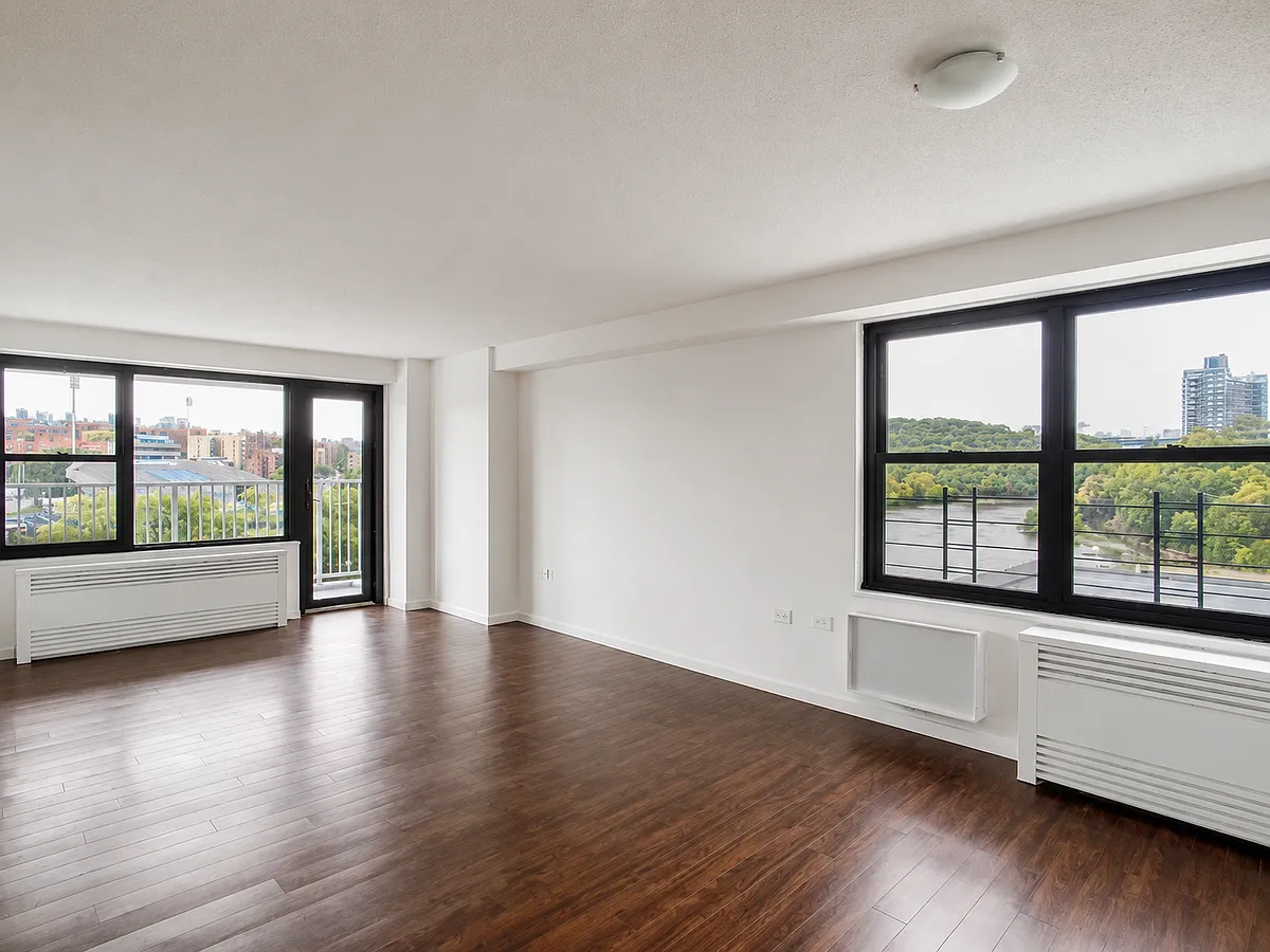 Building Photo - 150 W 225th St #11H