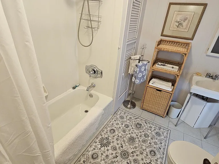 44 Pearl St #2 — Photo 6