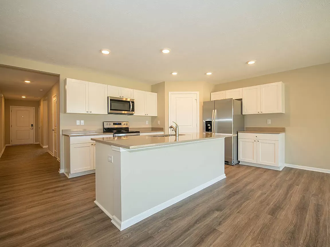 4 bed, 2.0 bath, 1771 sqft, $2,245 — Photo 4