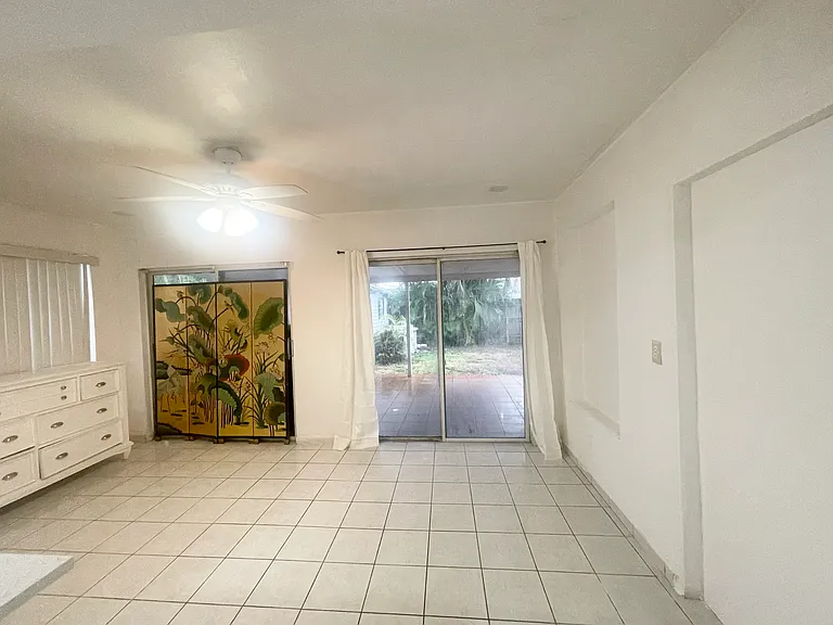 Miramar Pkwy — Photo 16