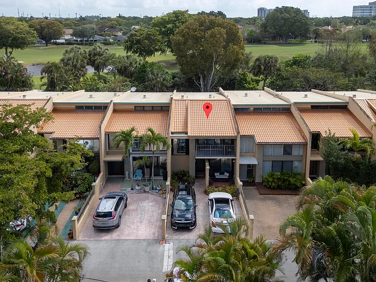 720 E Coco Plum Cir #5 — Photo 35