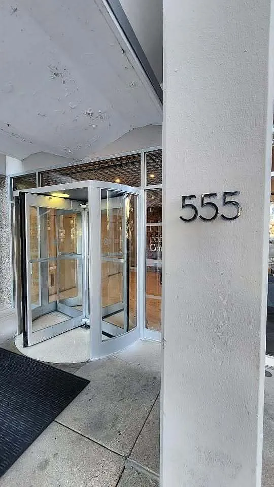 2 bed, 1200 sqft, $3,200 — Photo 2