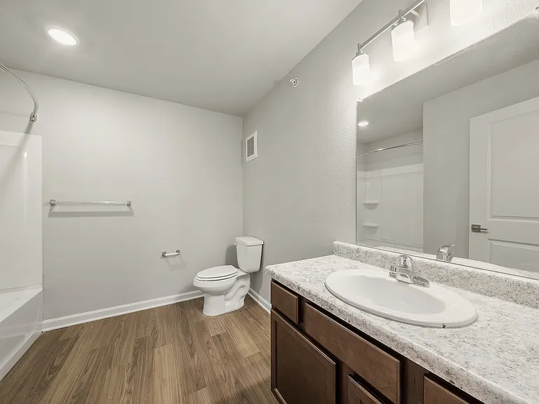 Agave East Apartments — Photo 17