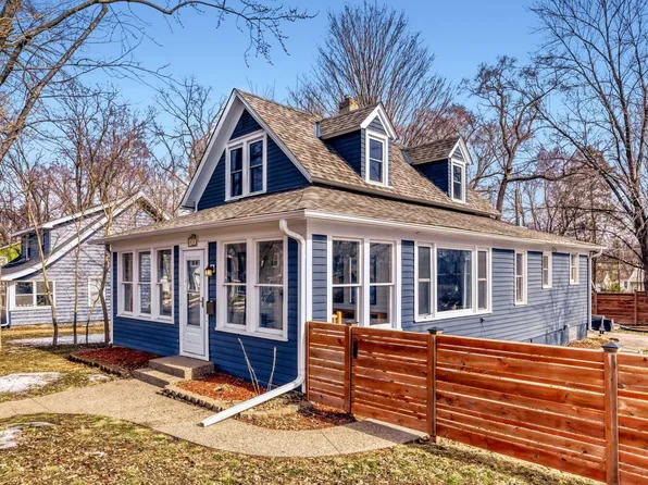 13 18th Ave N, Hopkins, MN 55343