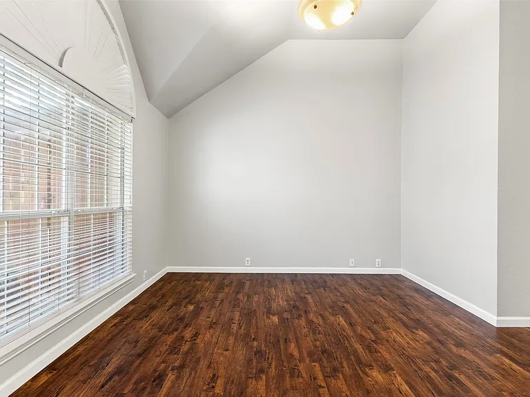 6721 Misty Hollow Dr — Photo 19