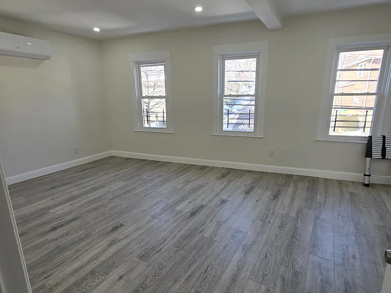 612 Richmond Rd #2 — Photo 8