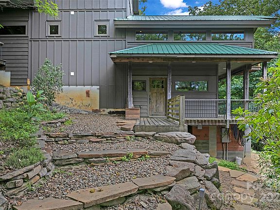 3rd image of 60 Crystal Creek Dr