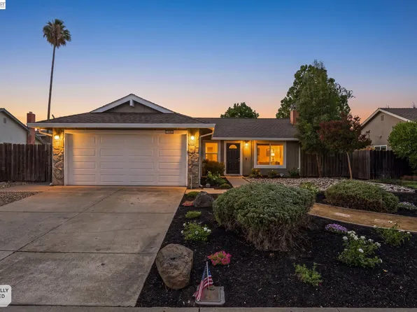 1665 Honeysuckle Rd, Livermore, CA 94551