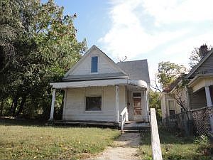 1st image of 619 S 19th St