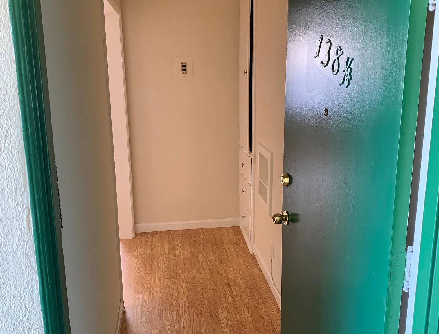 Studio, 800 sqft, $1,600 — Photo 1