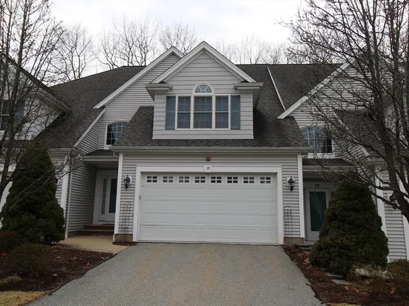 19 Peachey Cir Unit 19, Middleton, MA 01949