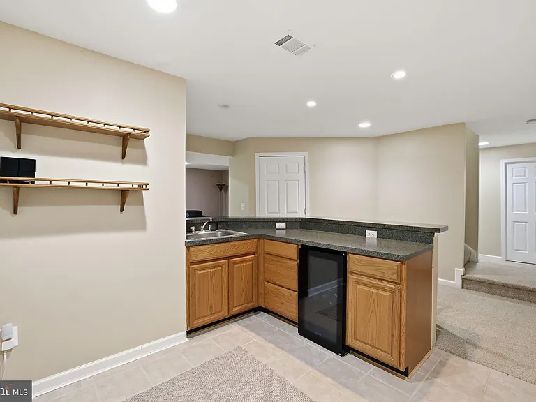 5767 Bush Hill Dr — Photo 60