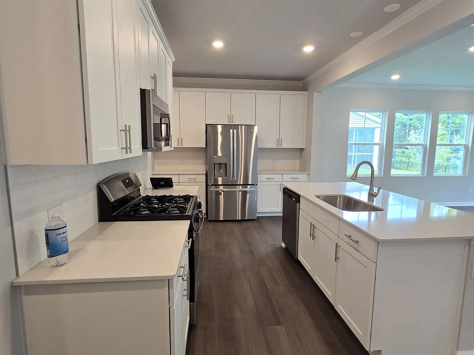 3 bed, 1924 sqft, $2,000 — Photo 3