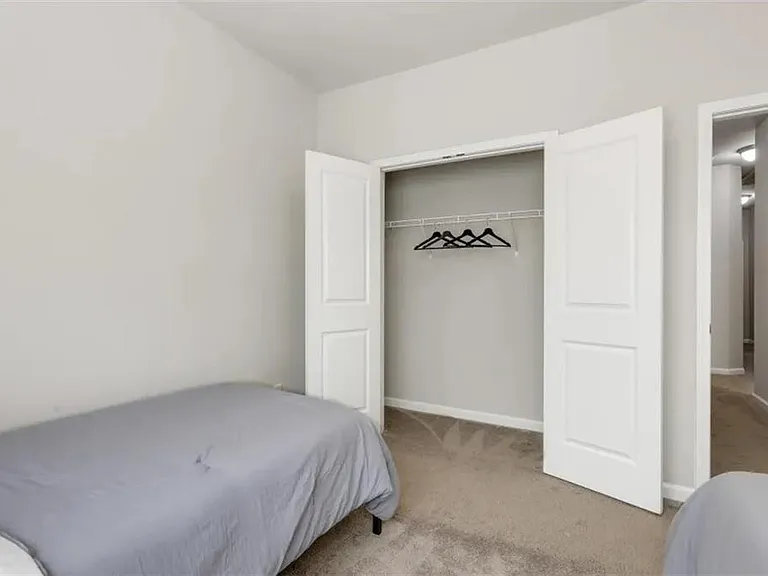 2525 Norwood Park Xing — Photo 28