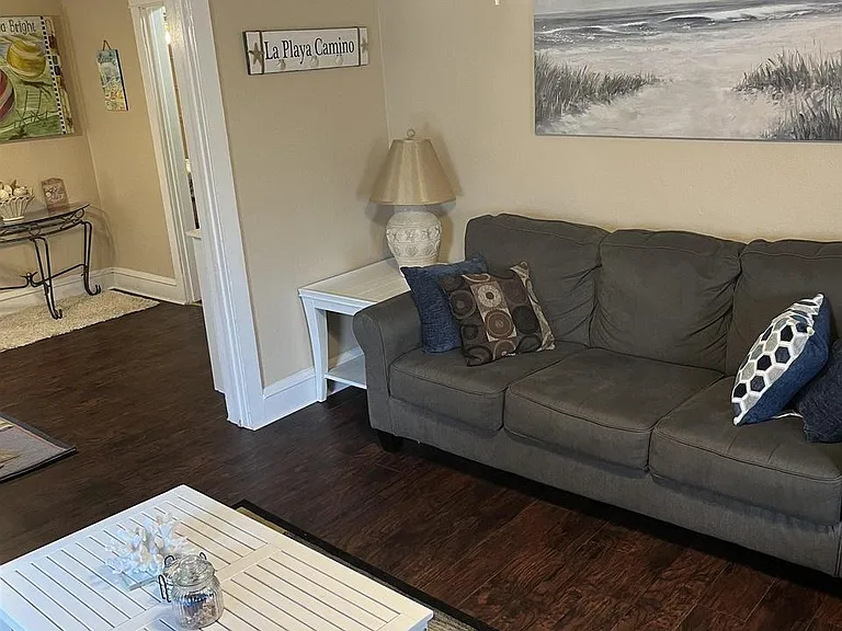 106 N Rosborough Ave #3 — Photo 5