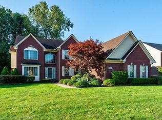 27283 Newberry Blvd, Brownstown, MI 48134