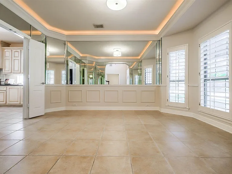 12411 Santiago Cove Ln — Photo 7
