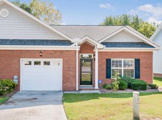 1024 Grey Oaks Ln, Chattanooga, TN 37421