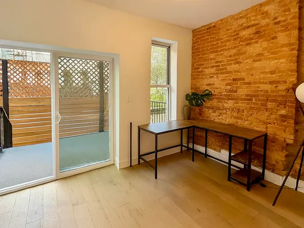 1853 Cornelia Street image 2 of 11