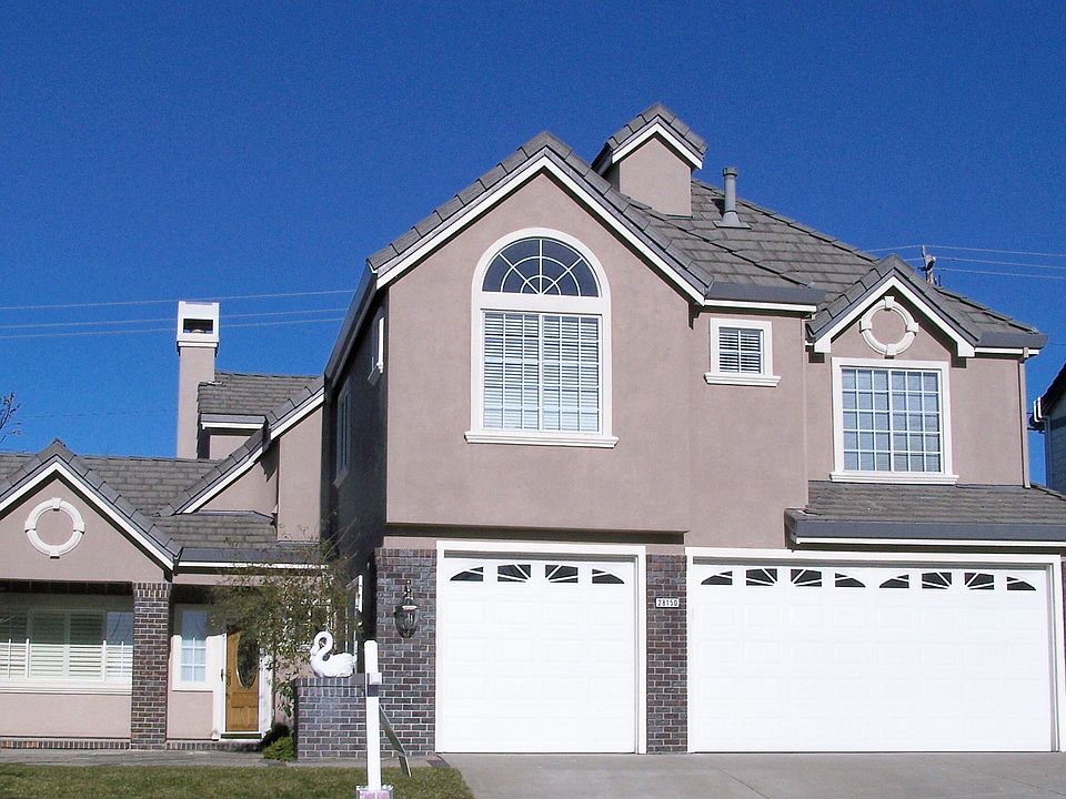 Super curb appeal, professionally landscaped