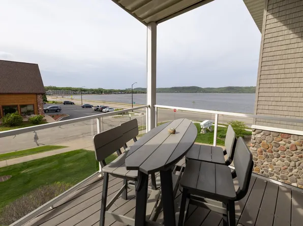 1215 N Lakeshore Dr #210, Lake City, MN 55041