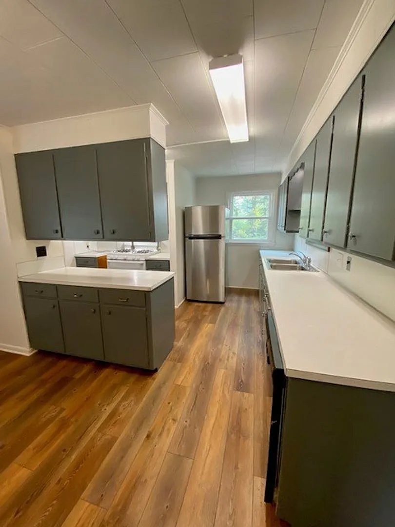 3 Bedroom Home on Large Lot! — Photo 4
