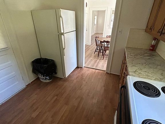 5th image of 1183 Rainbow Rd