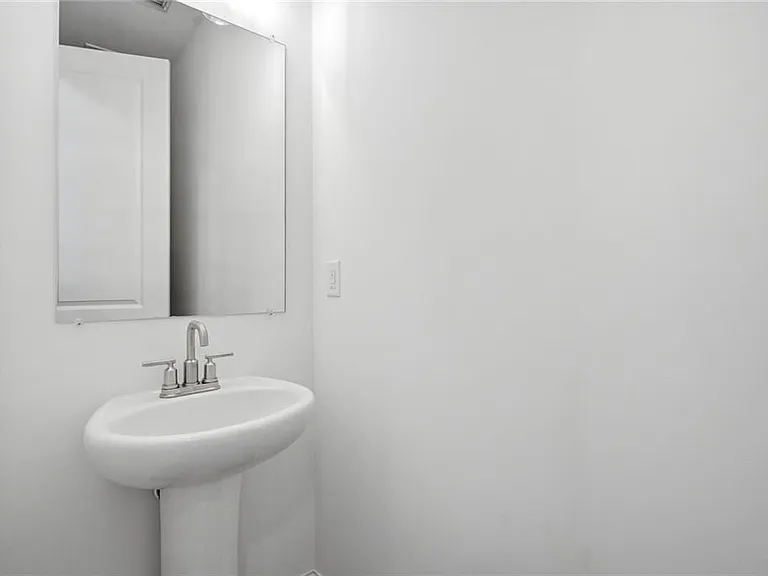 2438 Figaro Dr — Photo 32