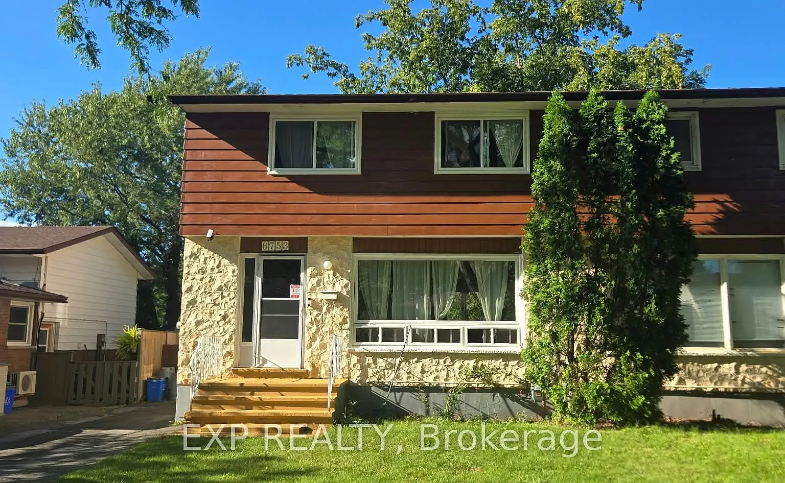 5 bed, $2,200 — Photo 1