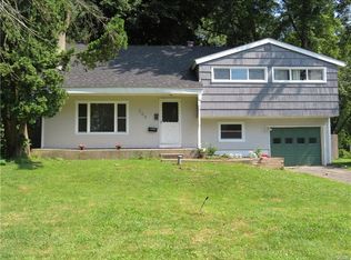 205 Blackberry Rd, Liverpool, NY 13090