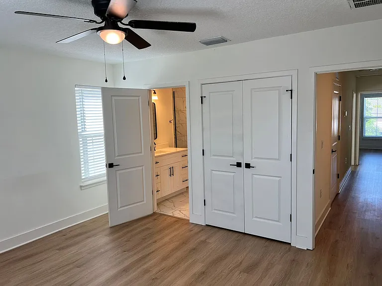 2610 E Clark St #1 — Photo 9