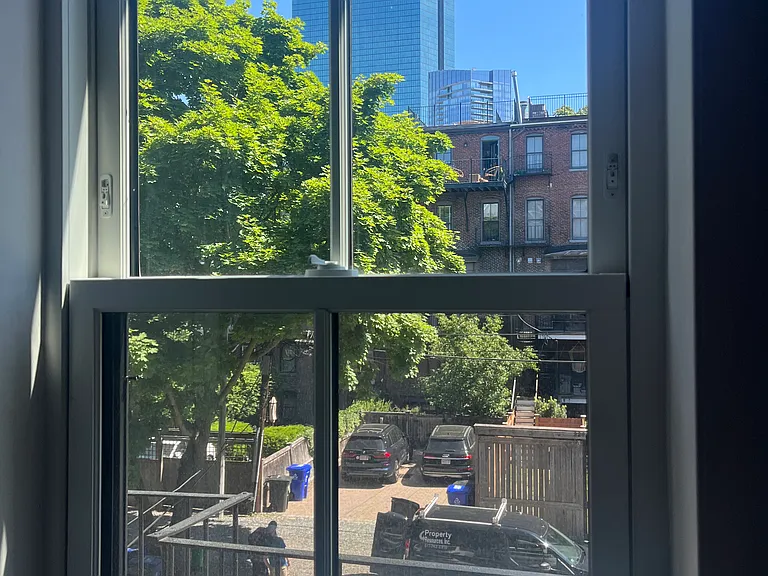 25 Holyoke St #5 — Photo 16