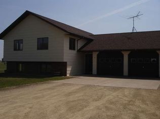 939 Us Highway 12, Roberts, WI 54023