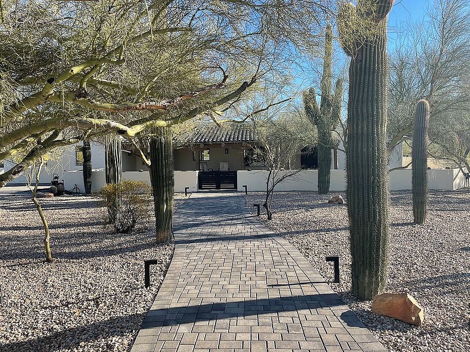 1st image of 8139 E Via Del Sol Dr