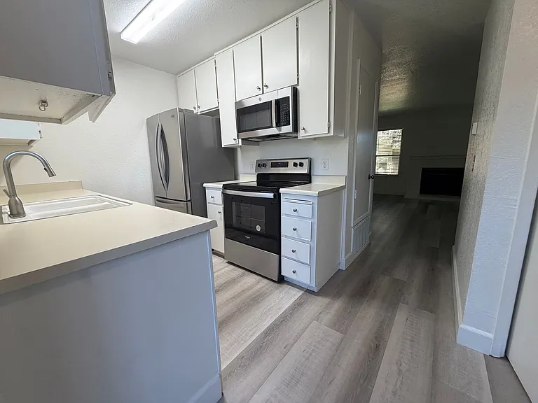 9151 Newhall Dr #116 — Photo 32