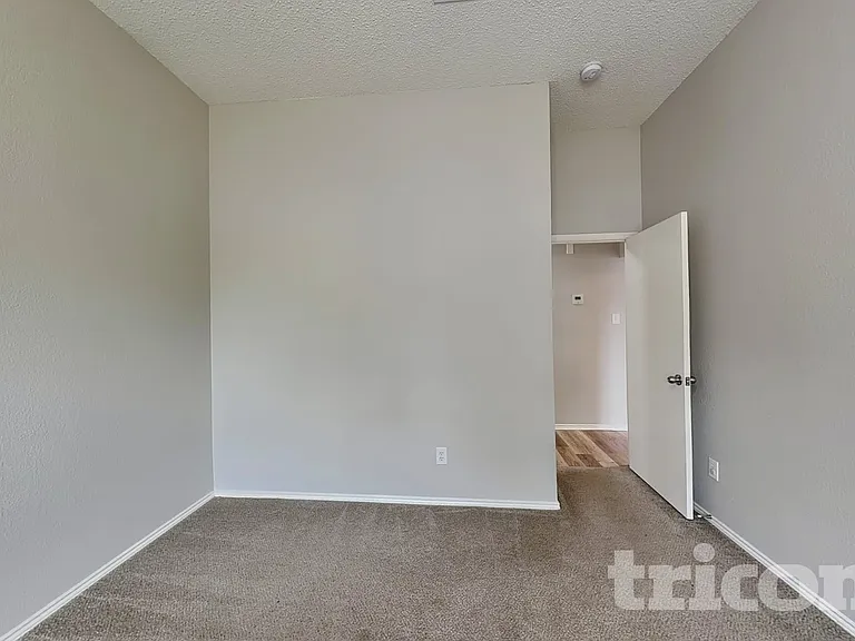 2516 Concina Way — Photo 6