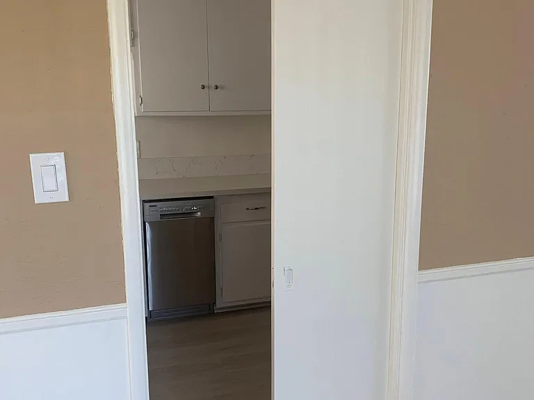 4 1241south Bundy Dr #4 — Photo 7